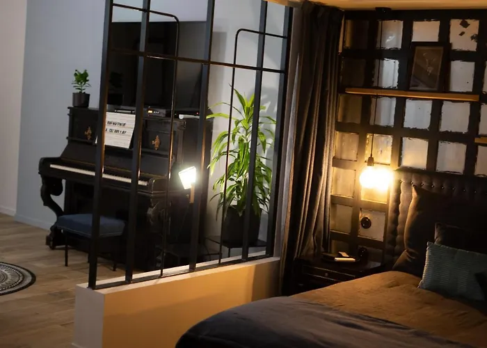 Entre Nous Le Du Bellay *