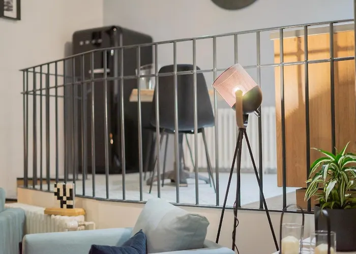 Entre Nous Le Du Bellay *